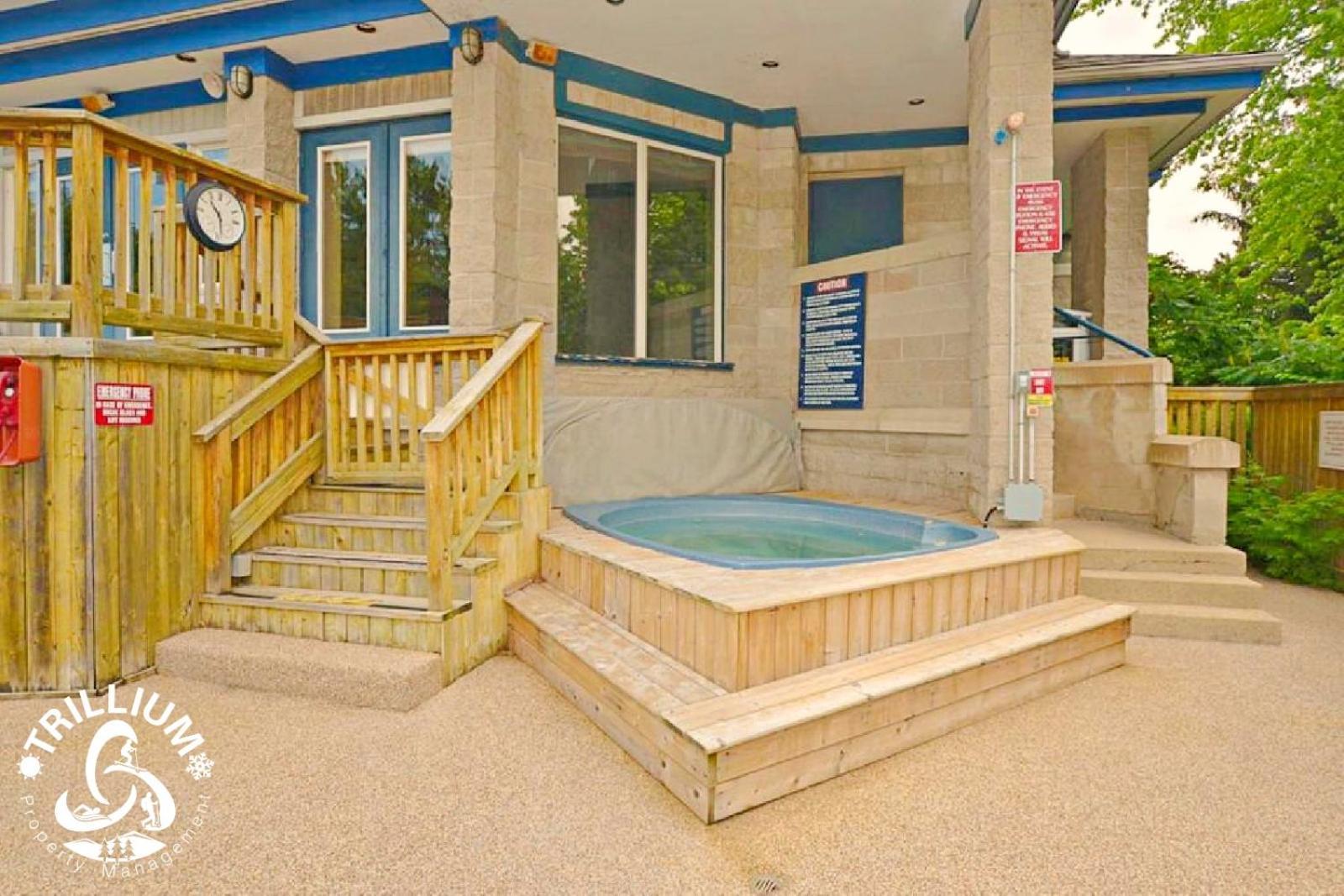 Blue Mountain, Collingwood - Loft Condo, Sleeps 4 Montanhas Azuis Exterior foto