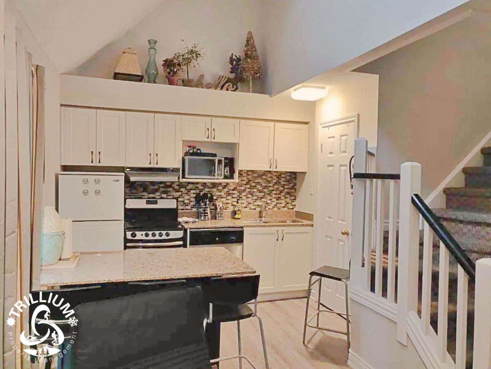 Blue Mountain, Collingwood - Loft Condo, Sleeps 4 Montanhas Azuis Exterior foto